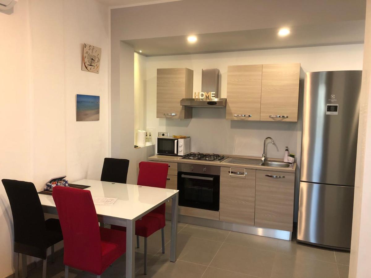 Dea Del Salento Apartment Lecce Bagian luar foto