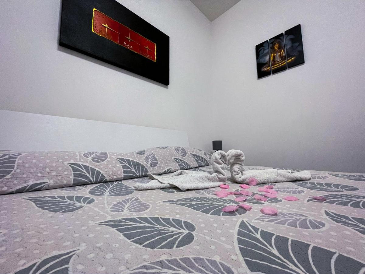 Dea Del Salento Apartment Lecce Bagian luar foto